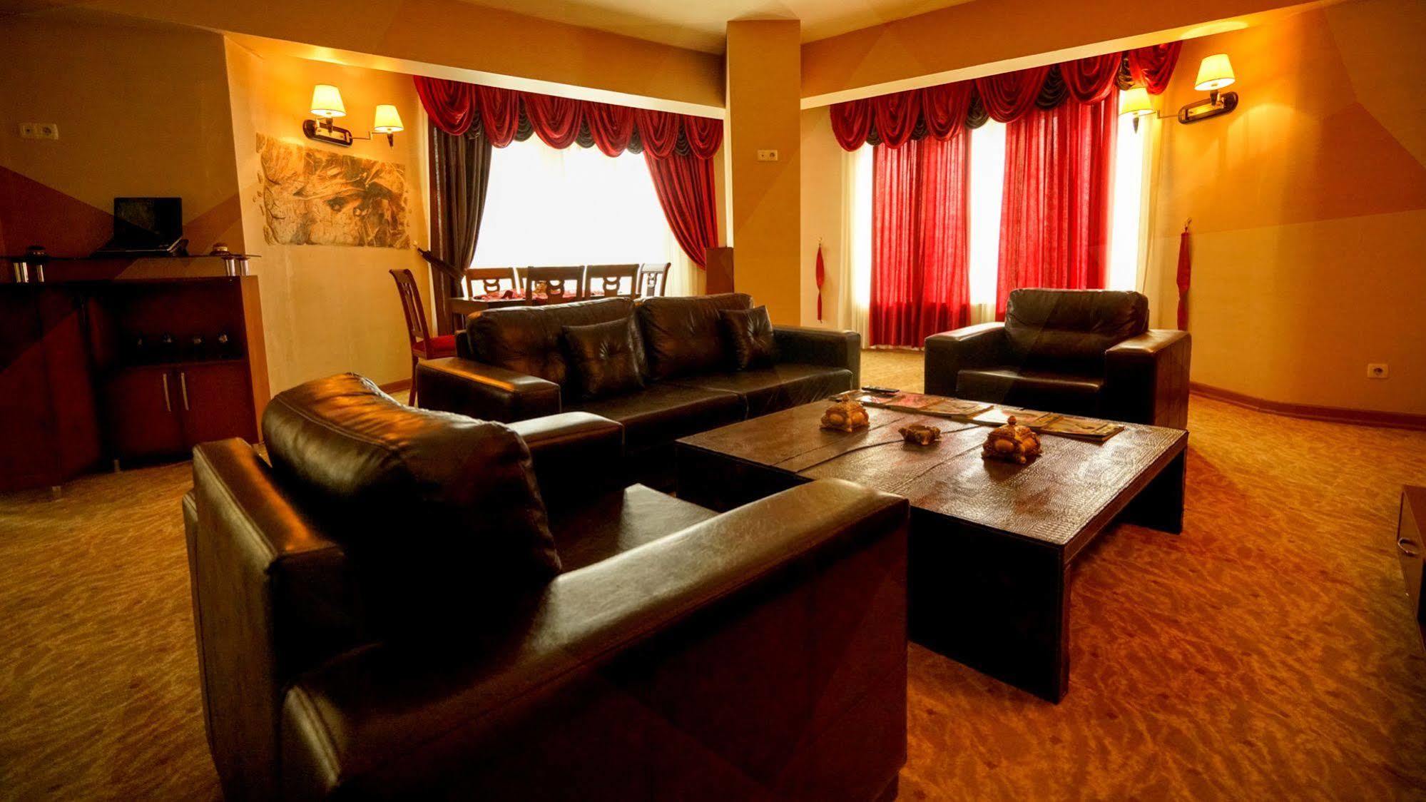 אסקיסהיר Es Albatros Hotel מראה חיצוני תמונה