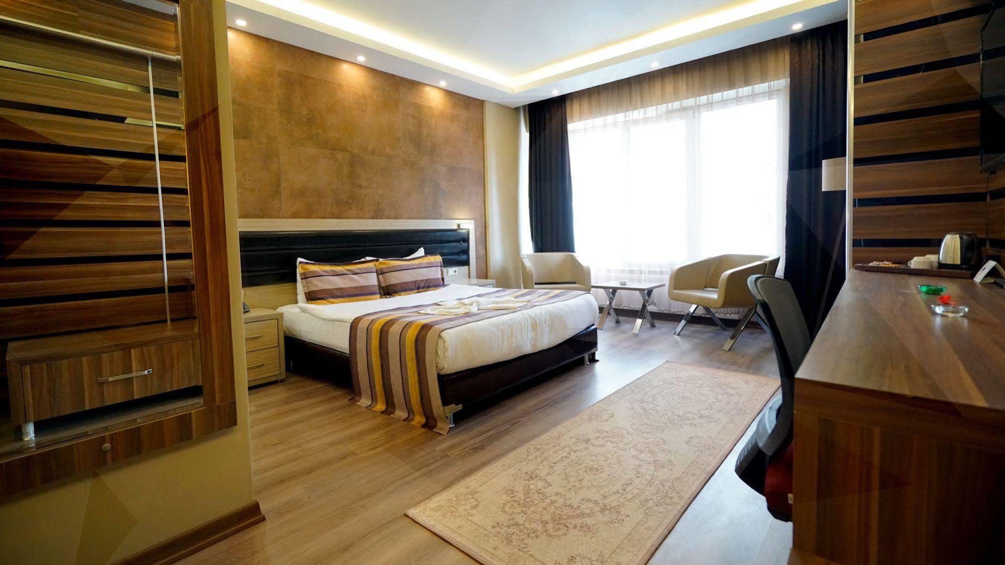 אסקיסהיר Es Albatros Hotel מראה חיצוני תמונה