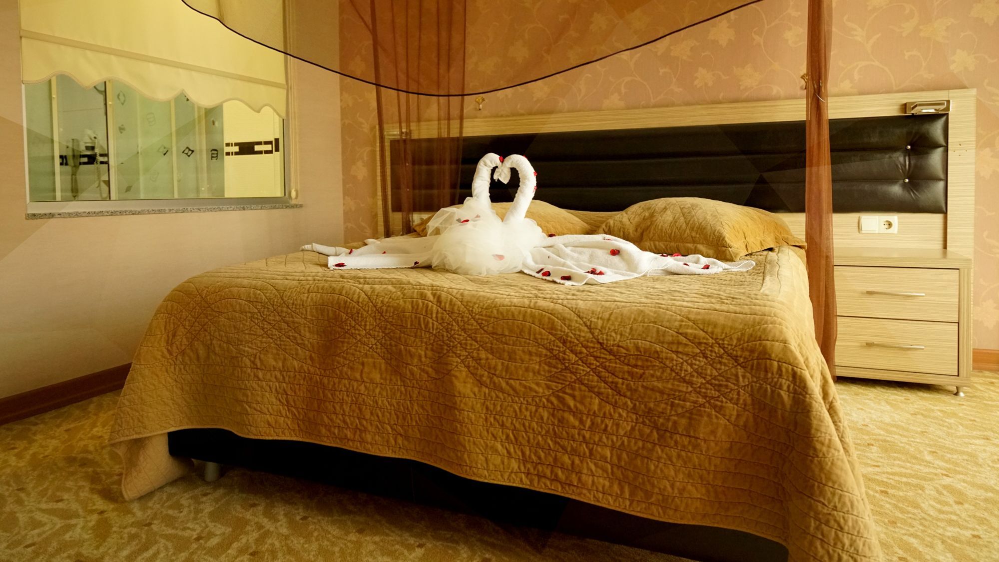 אסקיסהיר Es Albatros Hotel מראה חיצוני תמונה